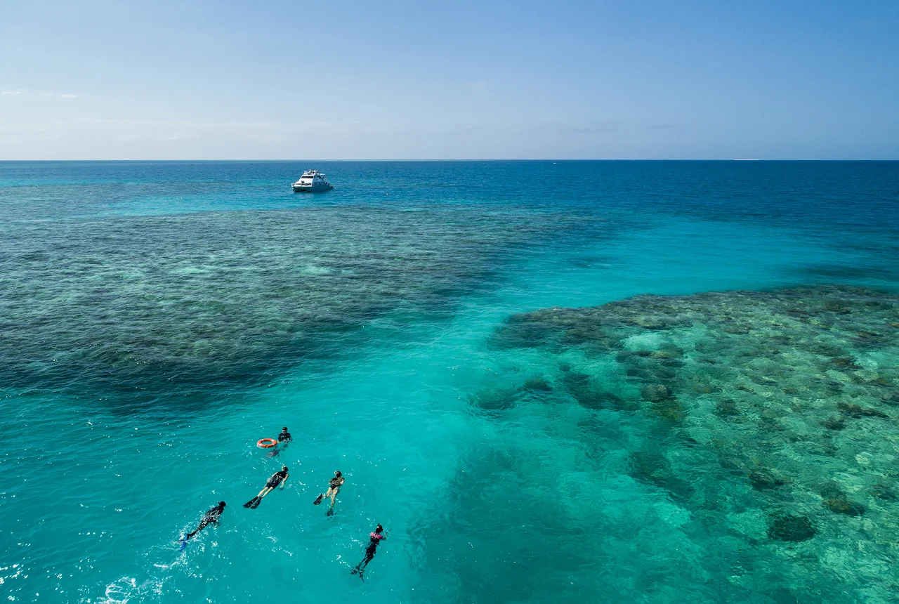 Discover the Great Barrier Reef and Tropical Islands